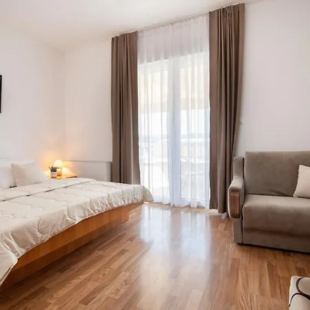 Knezevic Lejlighed *