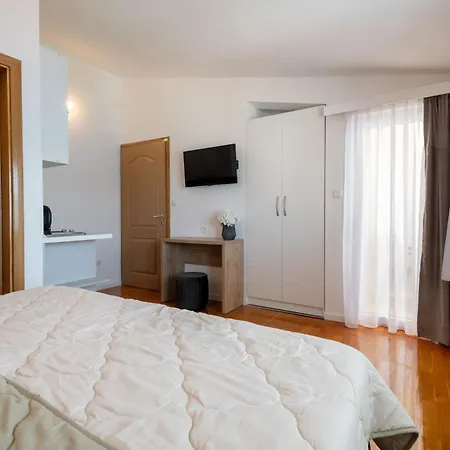 Knezevic Lejlighed *