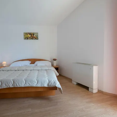 Knezevic Apartment *